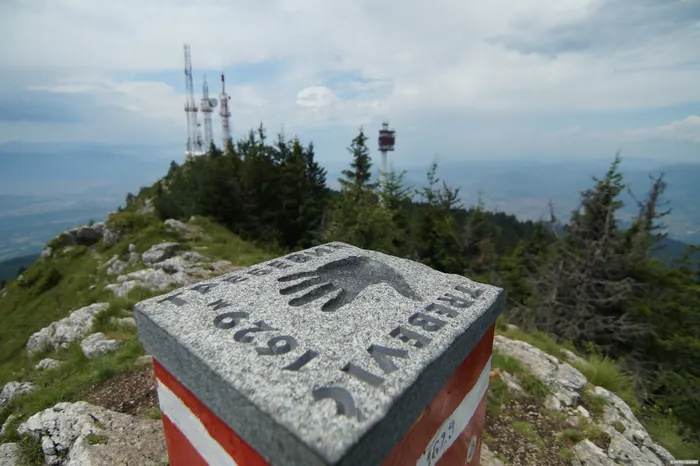 Trebevic guided hike near Sarajevo